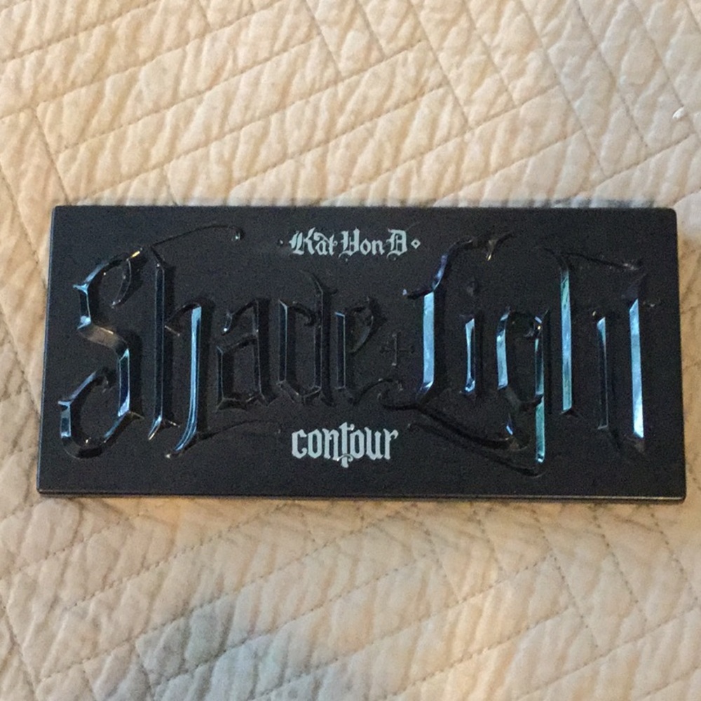 Kat Von D Shade + Light Powder Contour Palette